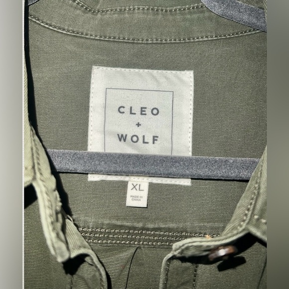 Cleo + Wolf Olive Shacket - XL - Picture 9 of 14